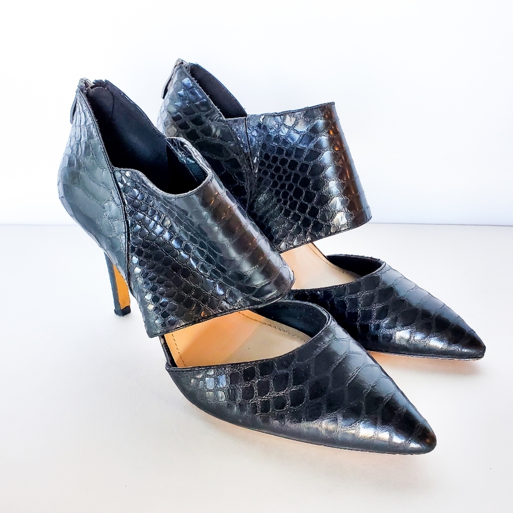 Vince Camuto Leather Black High Heels, size 6.5